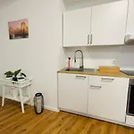 Schoenes Apartment - Netflix-Nespresso